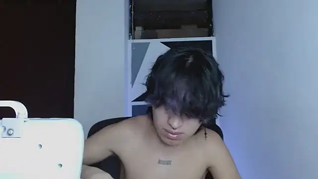 littlextreme online show from March 23, 2:39 am