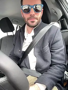 Snapshot of Simon-tem chatting on March 20, 11:16 am Simon-tem online show from March 20, 11:16 am