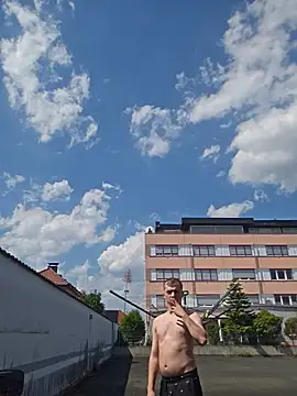 BigJuicy18cm online show from June 18, 1:16 pm