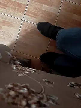 feet toes online show from November 6, 7:55 am