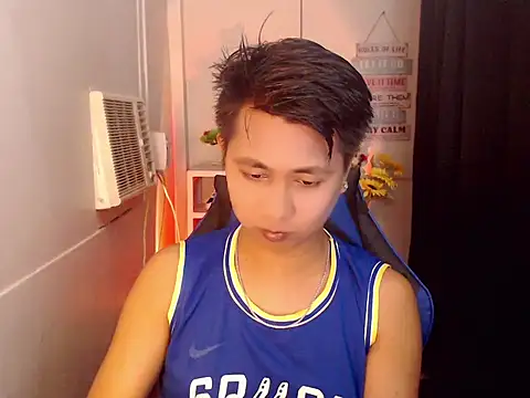 khael moreno online show from November 11, 10:48 pm