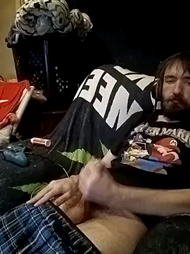 Snapshot of ShadowyTube chatting on February 15, 7:49 am ShadowyTube online show from February 15, 7:49 am