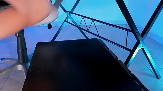 ArchieCollins online show from November 5, 10:56 pm