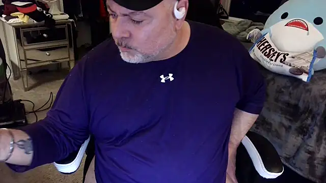 Snapshot of Drake_DVamp chatting on February 19, 12:14 am Drake DVamp online show from February 19, 12:14 am