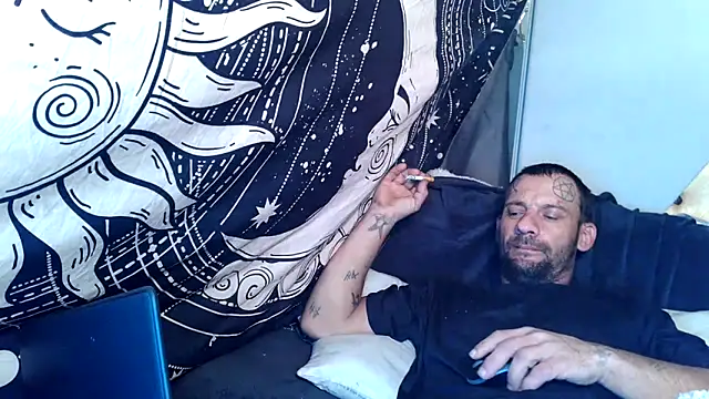 goodick4u28 online show from December 15, 4:09 am