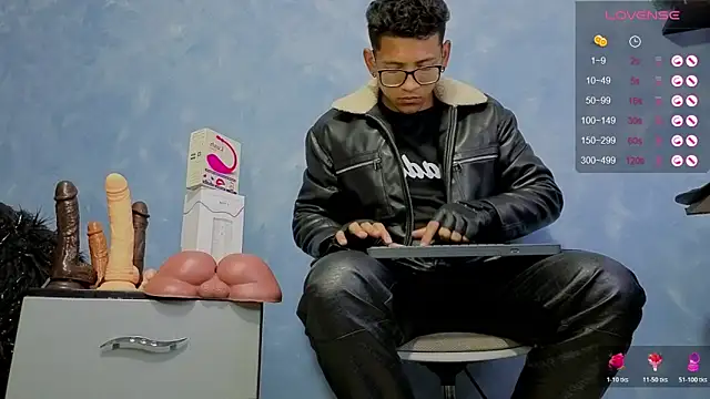 TomLover 12 online show from January 16, 2:03 am