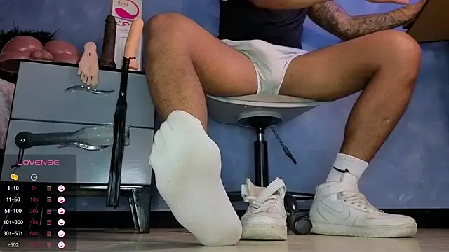 TomLover 12 online show from March 29, 10:54 pm