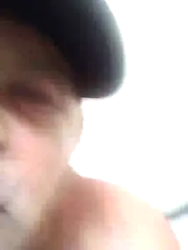 Snapshot of Peludo173317 chatting on December 26, 1:32 pm Peludo173317 online show from December 26, 1:32 pm