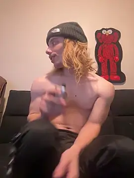 trippyski online show from January 1, 8:56 am