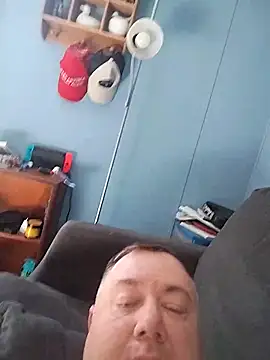 lawndad79 online show from February 2, 6:27 pm