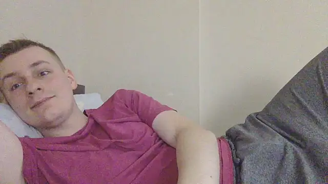 Snapshot of your_andy chatting on October 21, 7:22 am your andy online show from October 21, 7:22 am