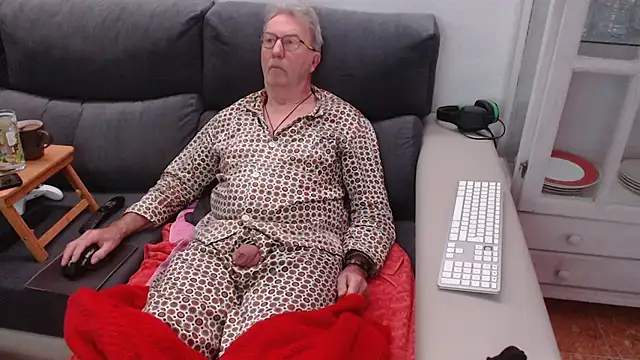 Nudelschwanz online show from February 12, 6:51 am