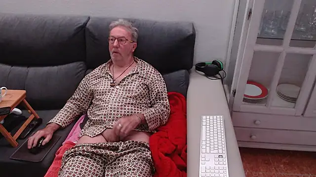 Nudelschwanz online show from February 18, 5:09 am