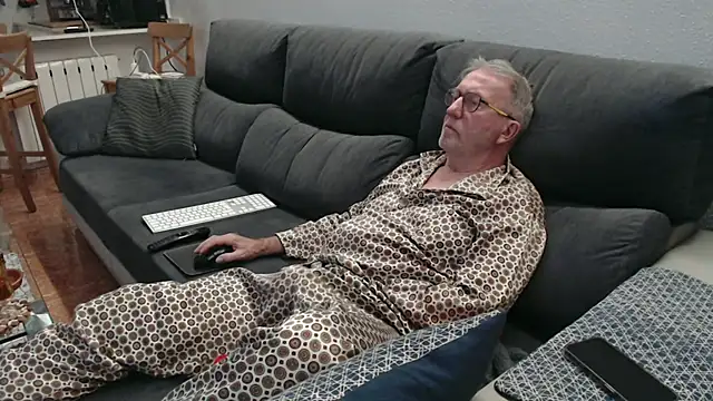 Nudelschwanz online show from February 6, 7:00 pm