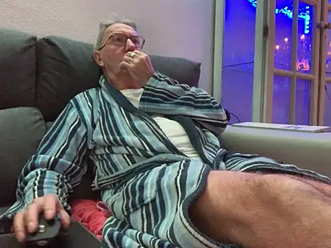 Nudelschwanz online show from February 3, 6:17 pm