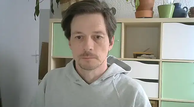 snowypaul11 online show from March 10, 9:12 am