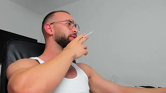 MichaelMasterss online show from December 22, 11:42 pm