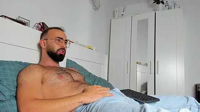 MichaelMasterss online show from September 22, 7:57 pm