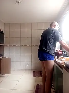 RobertoBuzios22 online show from March 13, 2:46 pm