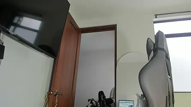 joss 111 online show from November 29, 12:07 pm