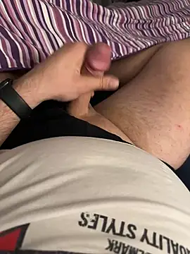 Adis1984Ger online show from December 11, 10:49 pm