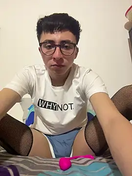 CamiRojas boy online show from March 7, 3:59 am