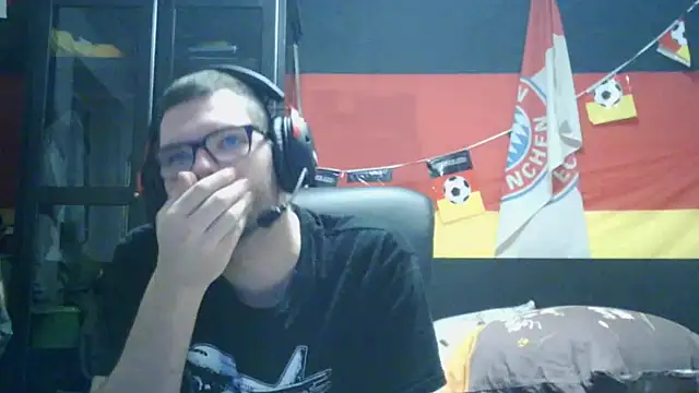 Die-geile-Sau online show from February 22, 9:38 pm