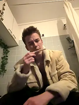 Toyjungee online show from November 5, 7:05 pm