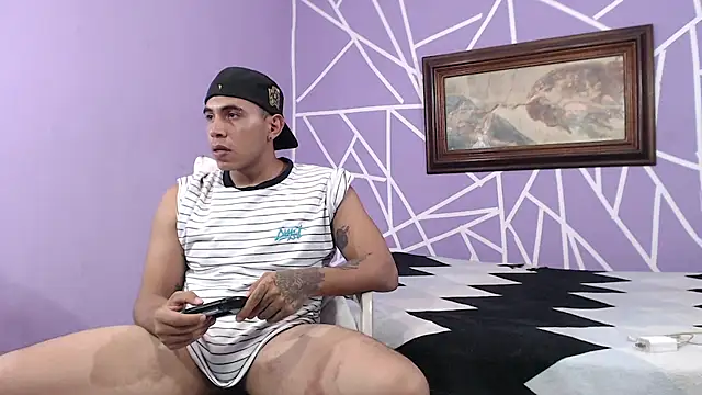 Sofiafuck20 online show from September 22, 11:37 pm