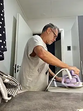 DarrenSullivanSlut online show from February 18, 7:10 am