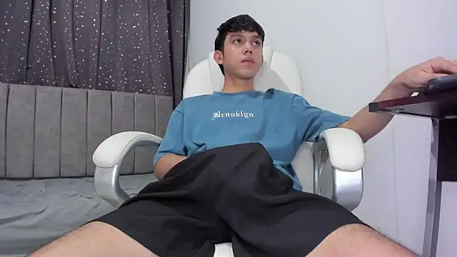 The skinnyguys online show from January 24, 10:19 pm