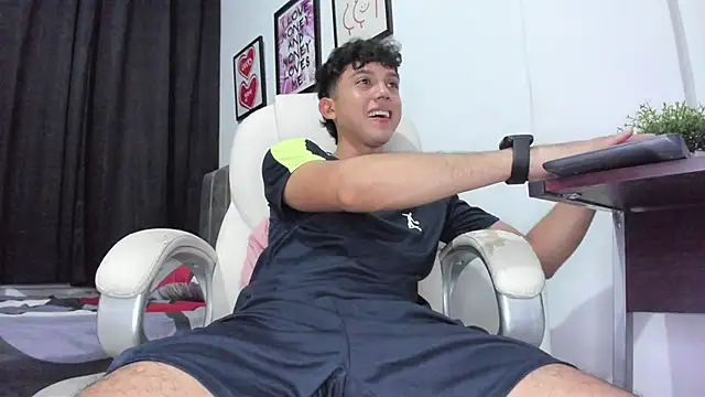 The skinnyguys online show from September 19, 11:15 pm