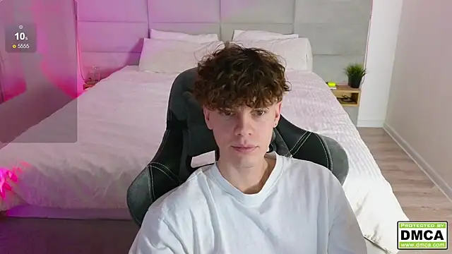 cute thomas online show from February 11, 5:50 pm