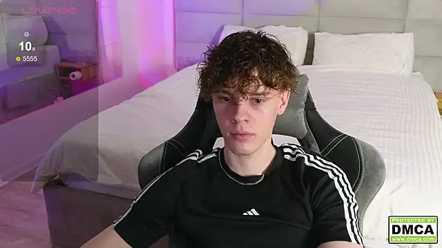 cute thomas online show from March 20, 7:35 pm