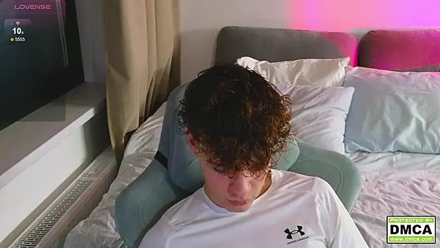 cute thomas online show from November 18, 6:00 pm