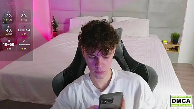 cute thomas online show from December 28, 7:33 pm