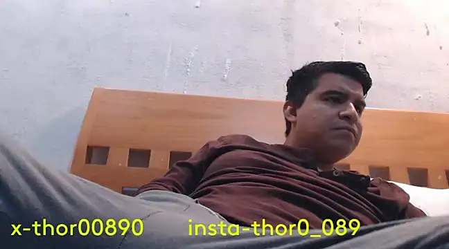 thor000089 online show from December 3, 6:24 am