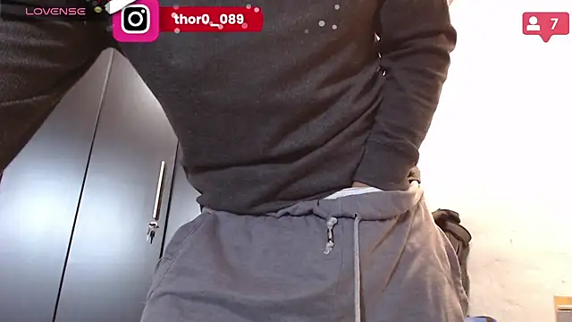 thor000089 online show from December 19, 4:46 pm