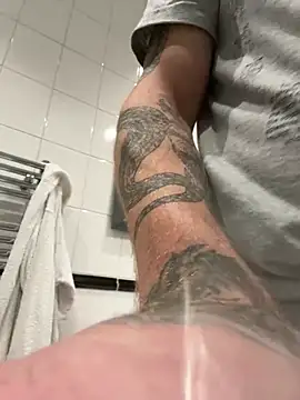 bigguy101 online show from February 22, 8:59 pm