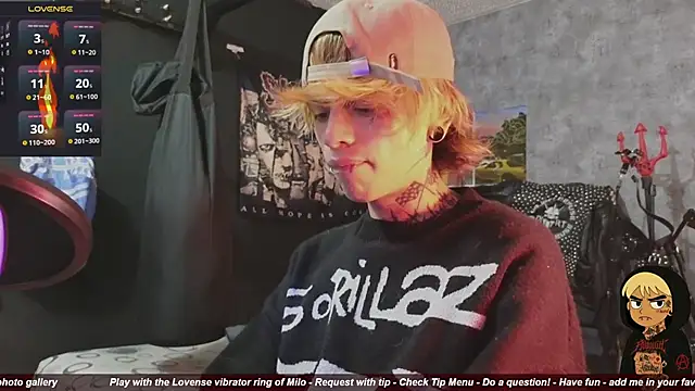 AcidMilo online show from November 13, 10:03 pm