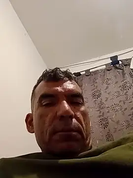 Snapshot of Daddy1972 chatting on December 29, 11:29 am Daddy1972 online show from December 29, 11:29 am