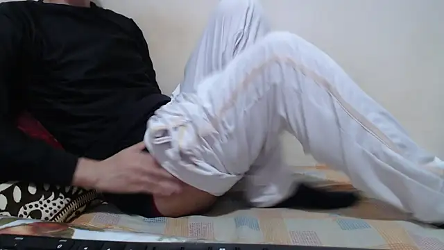 Alexdelarge323 online show from April 18, 4:30 pm