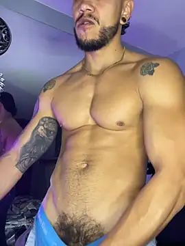 ARON TAYLER01 online show from November 15, 10:50 am