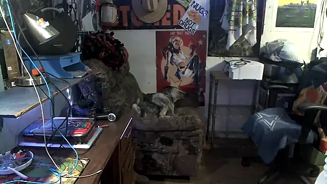 CloudDadddyyy420 online show from November 19, 7:47 pm