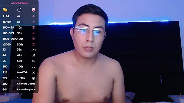 andrewmhilton  online show from December 31, 10:56 pm