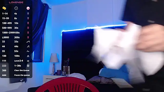 andrewmhilton  online show from January 31, 1:43 am