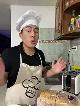 andrewmhilton  online show from February 20, 4:39 am