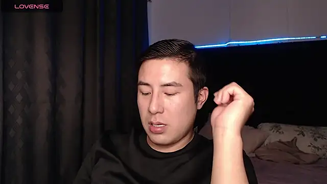 andrewmhilton  online show from January 11, 6:39 am