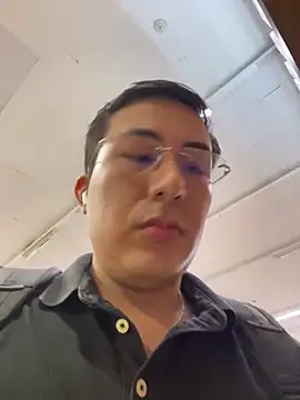 andrewmhilton  online show from March 22, 8:26 pm