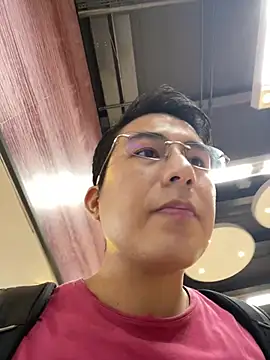 andrewmhilton  online show from February 25, 6:42 pm